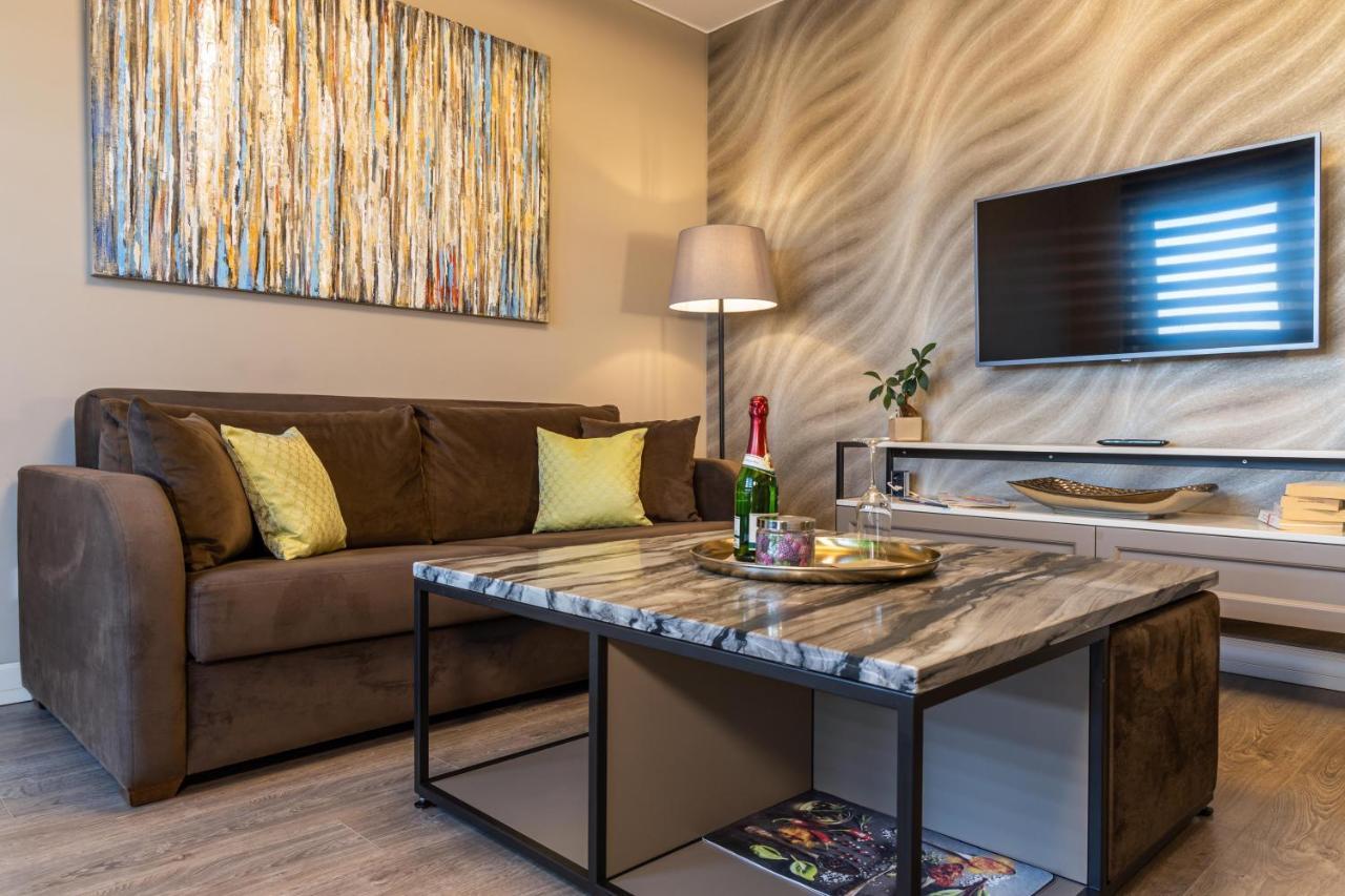 Deluxe Apartment Mit Tiefgarage In Naehe Messe-Bmw-Porsche-Dhl-Flughafen-Flugzeugwerk Der Deutsche Aircraft لبسيا المظهر الخارجي الصورة